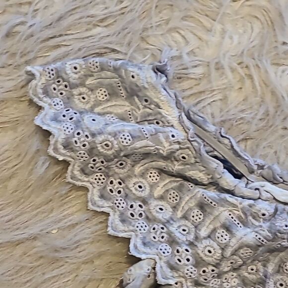 American eagle outfitters womens gray eyelet off the‎ shoulder cropped shirt - Picture 2 of 5